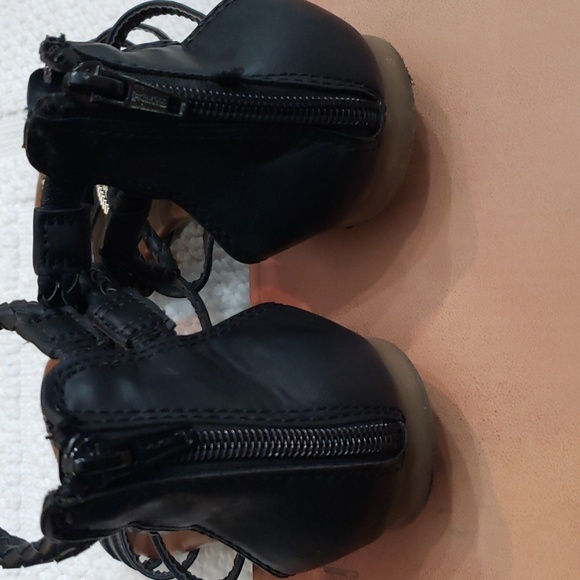 SO THONG SEQUINED GLADIATOR SANDAL - Picture 10 of 14